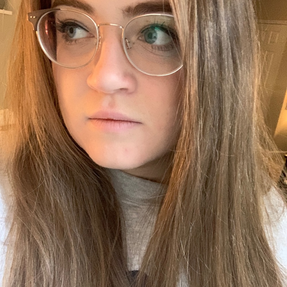 Meet your Posher, Lauren